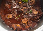 How to cook oxtail caribbean style