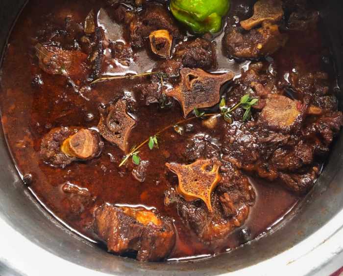 How to cook oxtail caribbean style